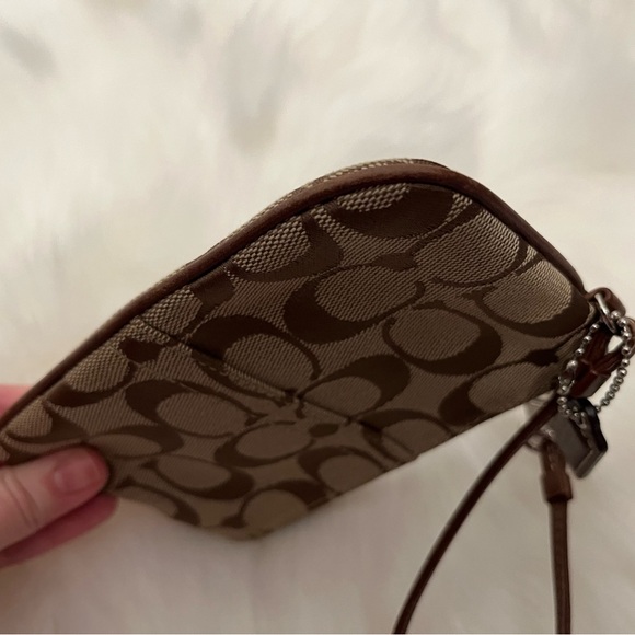 Coach | Signature Small Brown Monogram Wristlet - Picture 4 of 7